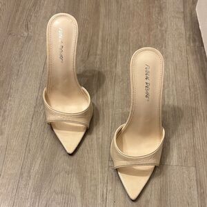 Women's Cream Heels